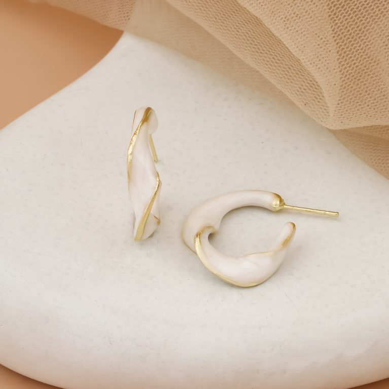 Twisted Ivory Resin Hoops – Minimal with a Sculptural Twist