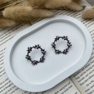 Oxidized Bird Wreath Stud Earrings – Nature-Inspired Minimalism